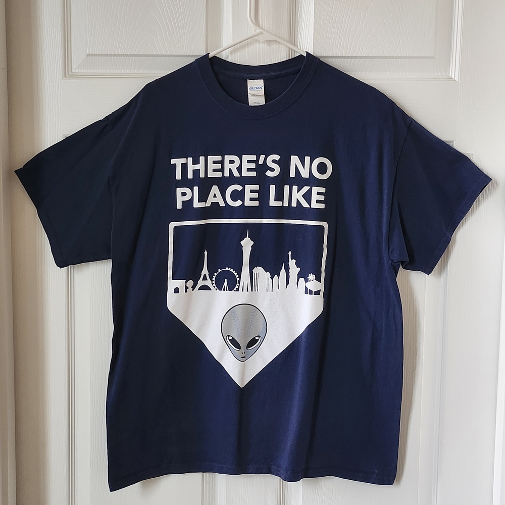 Las Vegas 51's Minor League Promo Navy Graphic T-Shirt with Alien Design Size XL